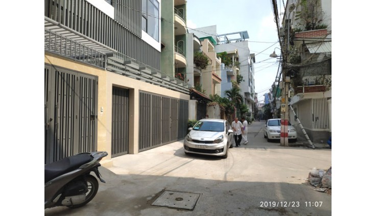 Chỉ còn 1 phòng cho nữ thuê tại quận Bình Thạnh, 25m2 mới đẹp, ban công, cửa sổ, hẻm 7m. Giá rẻ nhất